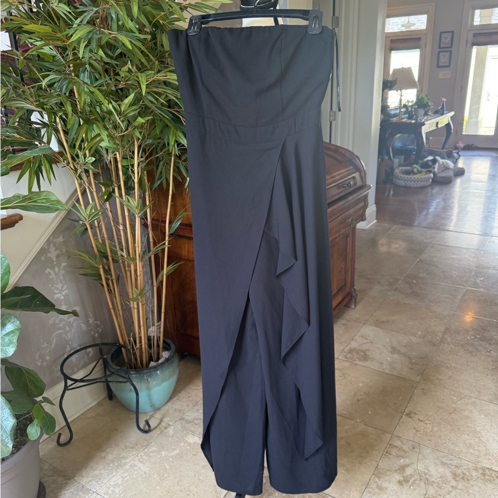 LULU’s ladies, black sleeveless jumpsuit, zip up back flowy wide leg medium - Picture 10 of 12